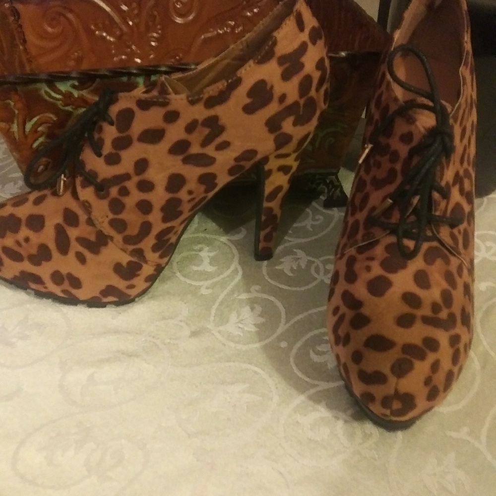 Dollhouse Lace up Heels